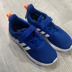 Adidas kids 2.5